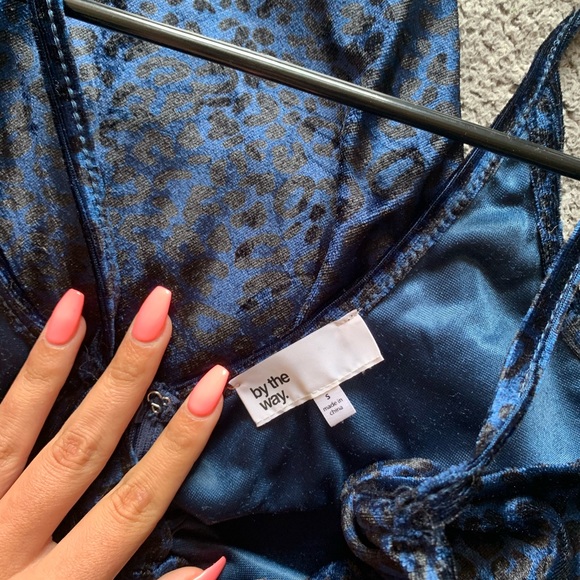 Dress - Picture 3 of 3